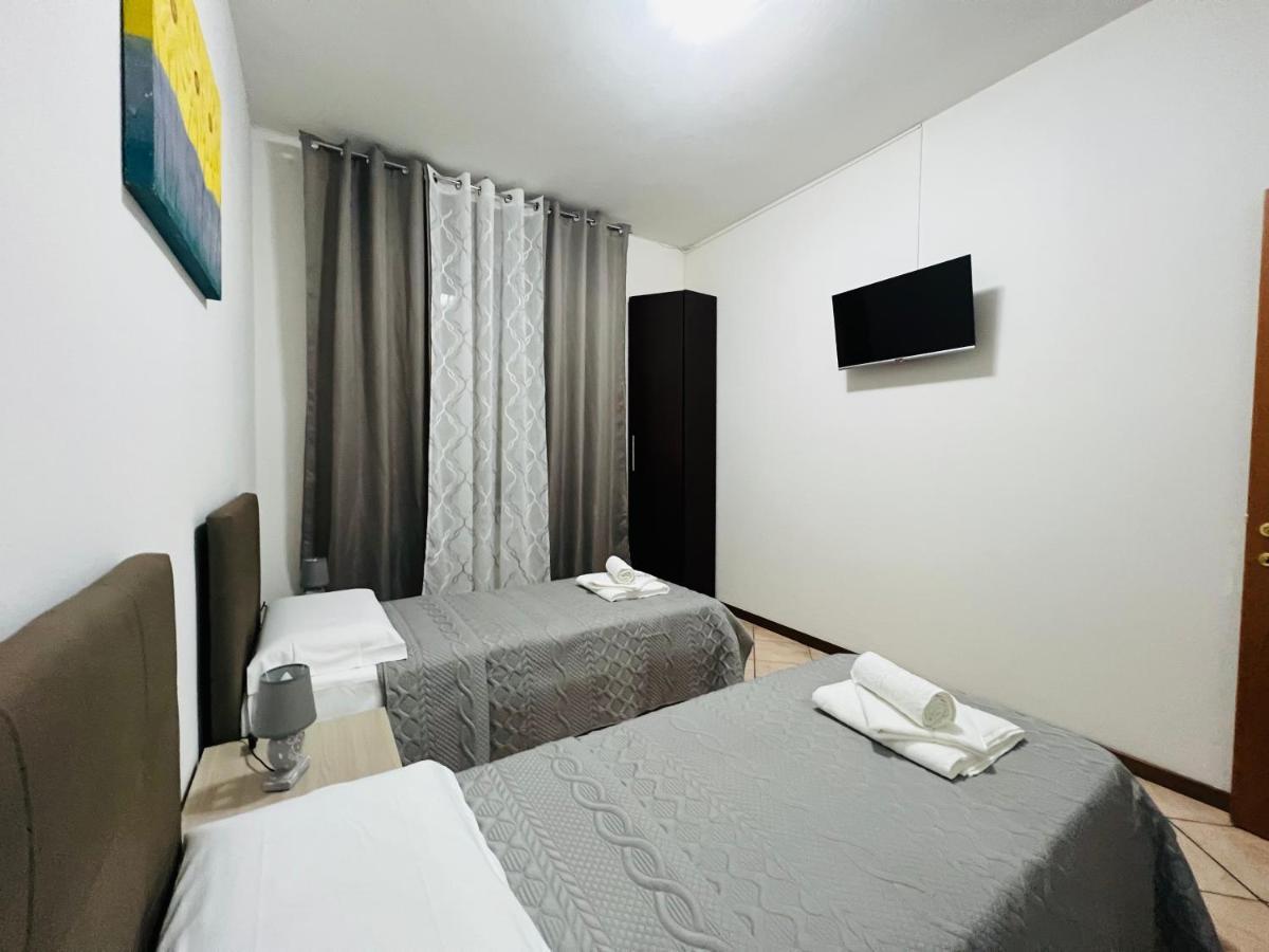 Casa Vacanza Elena 2 فيرونا المظهر الخارجي الصورة