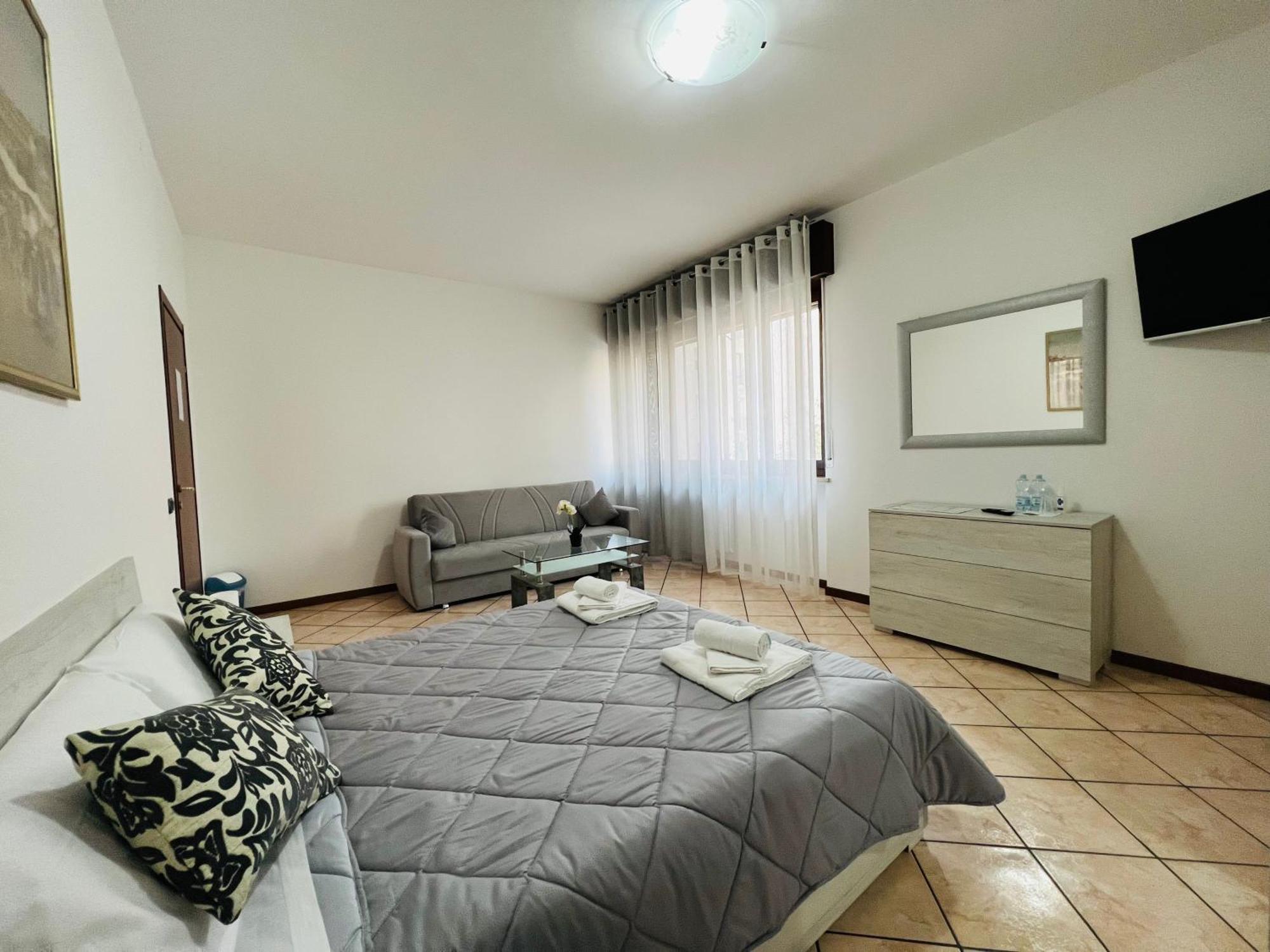 Casa Vacanza Elena 2 فيرونا المظهر الخارجي الصورة